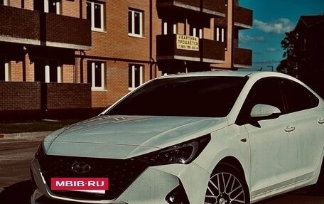 Hyundai Solaris II рестайлинг, 2020 год, 1 750 000 рублей, 2 фотография
