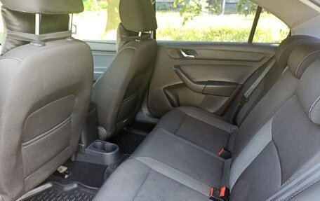 Skoda Rapid I, 2014 год, 700 000 рублей, 7 фотография