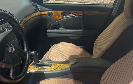 Mercedes-Benz E-Класс, 2003 год, 550 000 рублей, 1 фотография