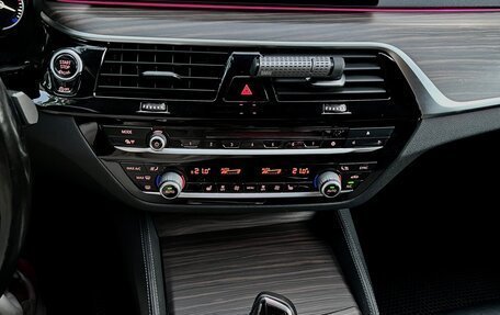BMW 5 серия, 2017 год, 3 090 000 рублей, 7 фотография