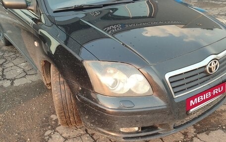 Toyota Avensis III рестайлинг, 2004 год, 550 000 рублей, 3 фотография