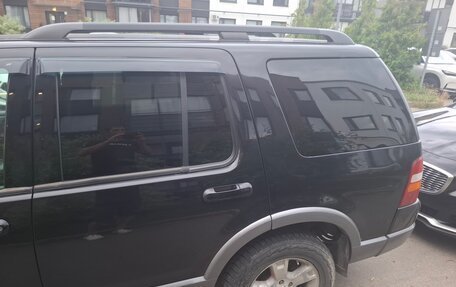 Ford Explorer III, 2004 год, 675 000 рублей, 3 фотография