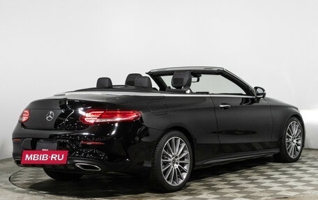 Mercedes-Benz C-Класс, 2017 год, 3 300 000 рублей, 28 фотография