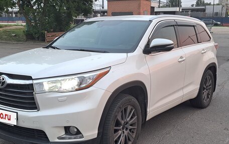 Toyota Highlander III, 2014 год, 2 600 000 рублей, 1 фотография