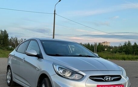 Hyundai Solaris II рестайлинг, 2013 год, 630 000 рублей, 4 фотография