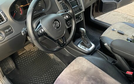 Volkswagen Polo VI (EU Market), 2016 год, 1 120 000 рублей, 17 фотография