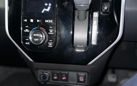 Toyota Roomy I, 2019 год, 1 300 000 рублей, 13 фотография