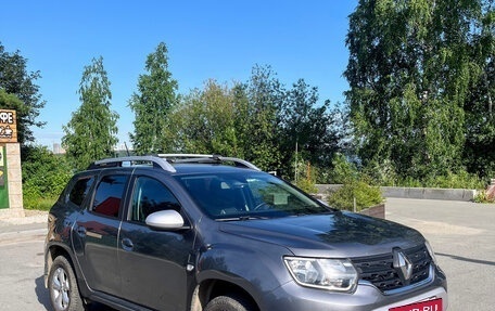 Renault Duster, 2022 год, 2 600 000 рублей, 2 фотография