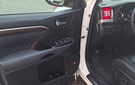 Toyota Highlander III, 2014 год, 2 600 000 рублей, 5 фотография