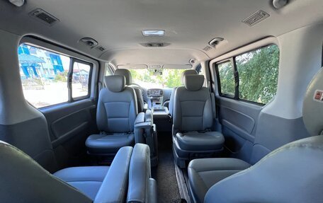 Hyundai Grand Starex Grand Starex I рестайлинг 2, 2019 год, 2 990 000 рублей, 13 фотография