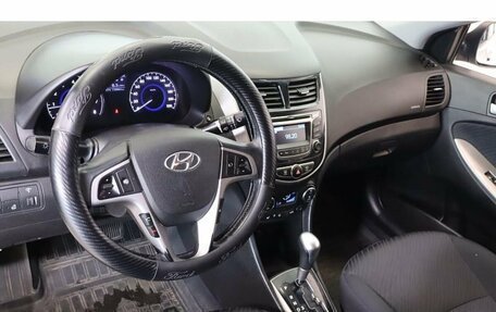 Hyundai Solaris II рестайлинг, 2015 год, 980 000 рублей, 6 фотография
