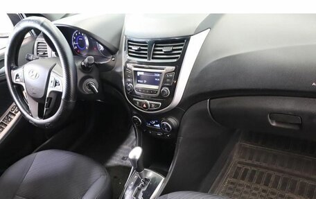Hyundai Solaris II рестайлинг, 2015 год, 980 000 рублей, 5 фотография