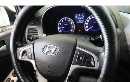Hyundai Solaris II рестайлинг, 2015 год, 980 000 рублей, 8 фотография
