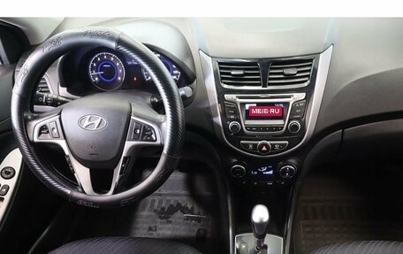 Hyundai Solaris II рестайлинг, 2015 год, 980 000 рублей, 9 фотография