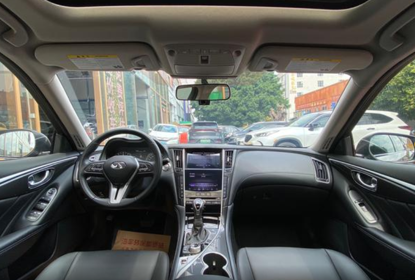 Infiniti Q50 I рестайлинг, 2021 год, 2 890 000 рублей, 14 фотография