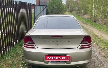 Dodge Stratus II, 2004 год, 163 000 рублей, 2 фотография