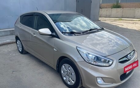 Hyundai Solaris II рестайлинг, 2012 год, 780 000 рублей, 3 фотография