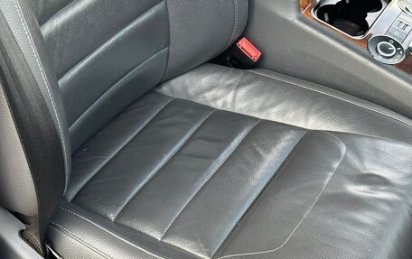 Volkswagen Touareg III, 2007 год, 949 000 рублей, 20 фотография