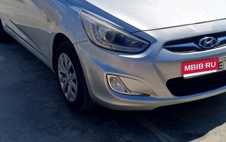 Hyundai Solaris II рестайлинг, 2013 год, 930 000 рублей, 5 фотография
