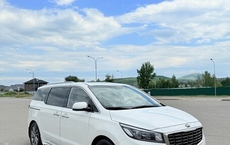 KIA Carnival III, 2019 год, 3 750 000 рублей, 2 фотография