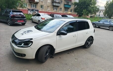 Volkswagen Golf VI, 2011 год, 800 000 рублей, 1 фотография