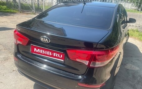 KIA Rio III рестайлинг, 2016 год, 977 000 рублей, 2 фотография