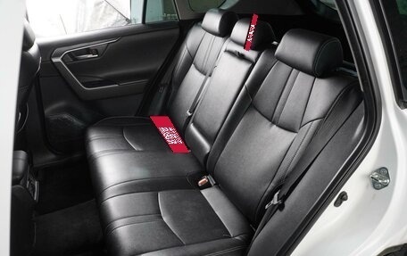 Toyota RAV4, 2021 год, 3 299 000 рублей, 9 фотография