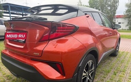 Toyota C-HR I рестайлинг, 2019 год, 2 700 000 рублей, 23 фотография