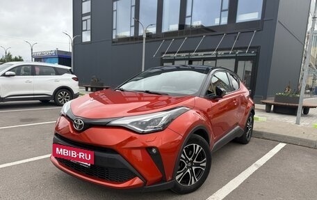 Toyota C-HR I рестайлинг, 2019 год, 2 700 000 рублей, 20 фотография