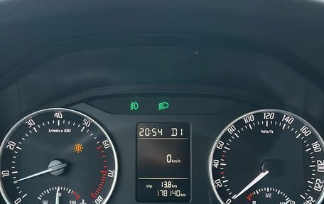 Skoda Octavia, 2011 год, 750 000 рублей, 8 фотография