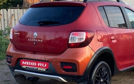 Renault Sandero II рестайлинг, 2014 год, 820 000 рублей, 2 фотография