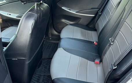 Hyundai Solaris II рестайлинг, 2011 год, 890 000 рублей, 8 фотография