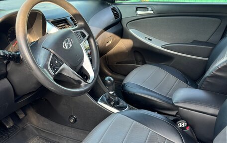 Hyundai Solaris II рестайлинг, 2011 год, 890 000 рублей, 5 фотография
