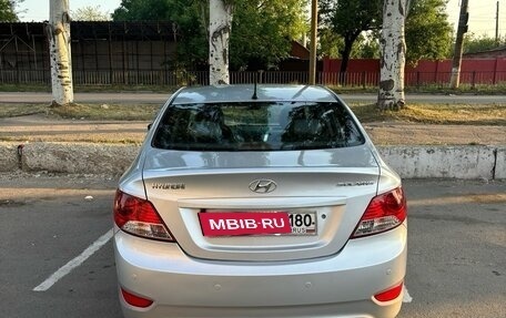 Hyundai Solaris II рестайлинг, 2011 год, 890 000 рублей, 3 фотография
