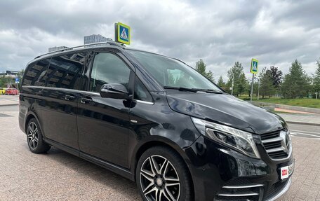Mercedes-Benz V-Класс, 2017 год, 4 349 000 рублей, 3 фотография