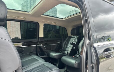 Mercedes-Benz V-Класс, 2017 год, 4 349 000 рублей, 8 фотография