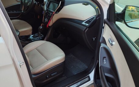 Hyundai Santa Fe III рестайлинг, 2017 год, 3 370 000 рублей, 20 фотография