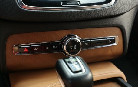 Volvo XC90 II рестайлинг, 2017 год, 3 000 000 рублей, 22 фотография