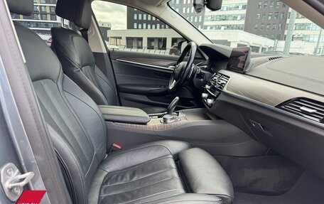 BMW 5 серия, 2018 год, 3 790 000 рублей, 15 фотография