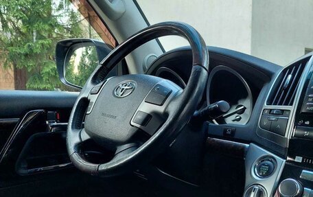Toyota Land Cruiser 200, 2012 год, 3 800 000 рублей, 10 фотография