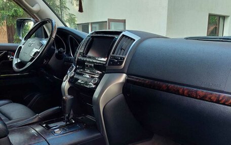 Toyota Land Cruiser 200, 2012 год, 3 800 000 рублей, 6 фотография