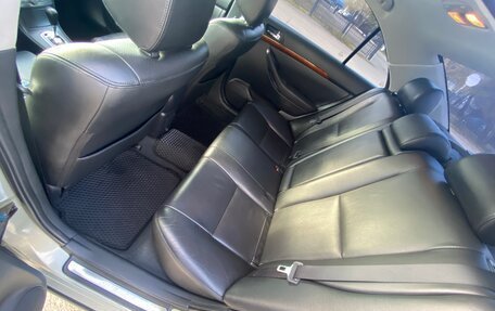 Toyota Avensis III рестайлинг, 2006 год, 1 100 000 рублей, 22 фотография