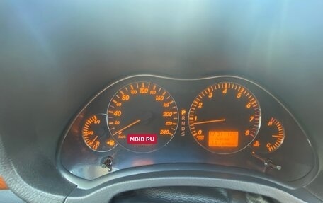 Toyota Avensis III рестайлинг, 2006 год, 1 100 000 рублей, 27 фотография
