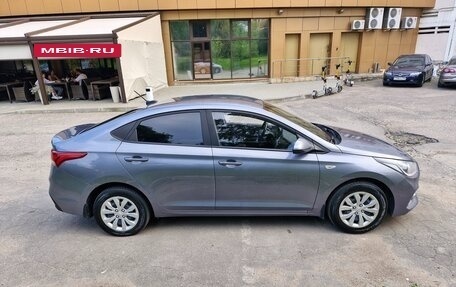 Hyundai Solaris II рестайлинг, 2017 год, 1 050 000 рублей, 6 фотография