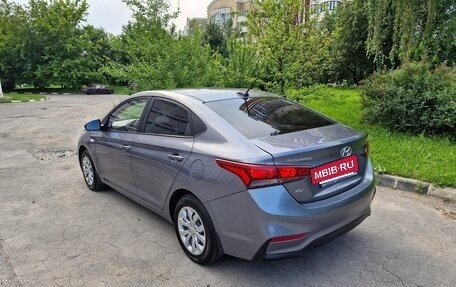 Hyundai Solaris II рестайлинг, 2017 год, 1 050 000 рублей, 3 фотография