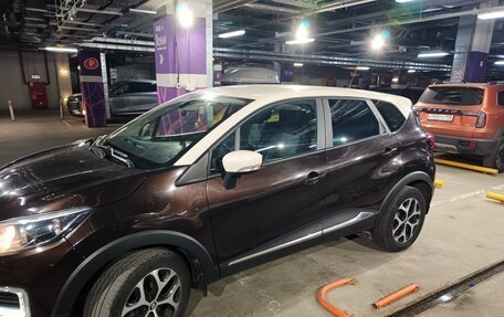 Renault Kaptur I рестайлинг, 2016 год, 985 000 рублей, 2 фотография