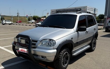Chevrolet Niva I рестайлинг, 2003 год, 430 000 рублей, 2 фотография