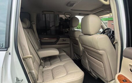 Toyota Land Cruiser 100 рестайлинг 2, 2003 год, 2 000 000 рублей, 3 фотография