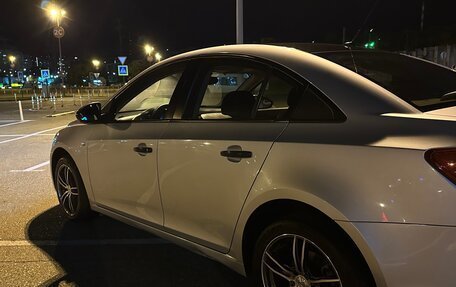 Chevrolet Cruze II, 2011 год, 690 000 рублей, 4 фотография