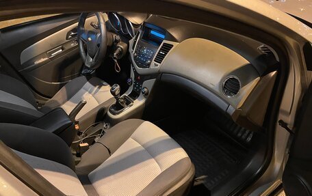 Chevrolet Cruze II, 2011 год, 690 000 рублей, 16 фотография
